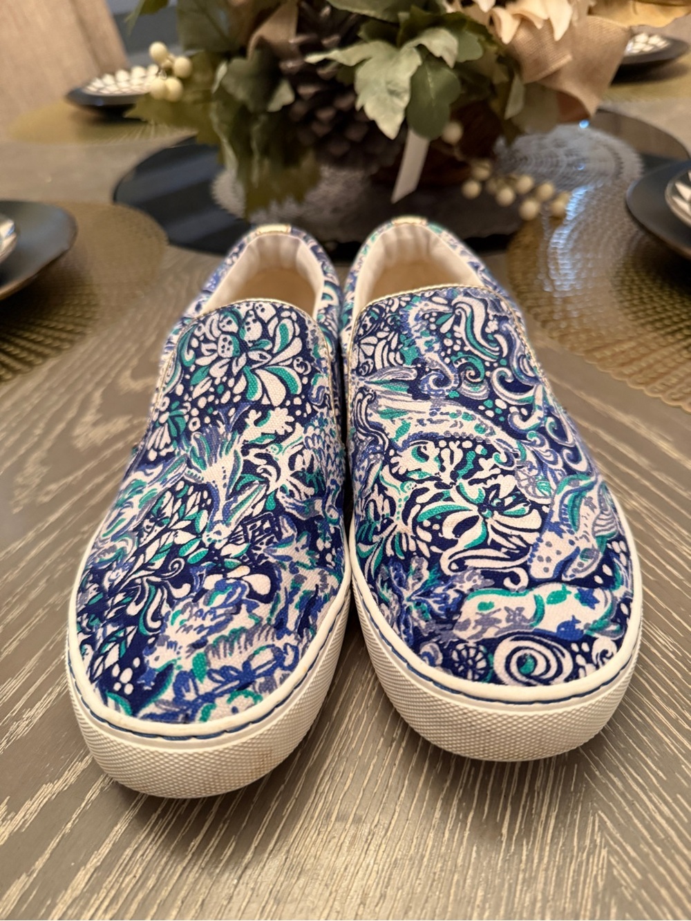 Lilly Pulitzer Girls Slip-On Sneakers in Navy & Teal Floral Print
